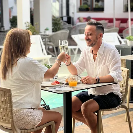 Hotel Neptuno & 4 Sup