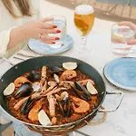 ホテル Neptuno & 4 Sup カレーリャ