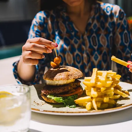 Отель Neptuno & 4 Sup Калелья