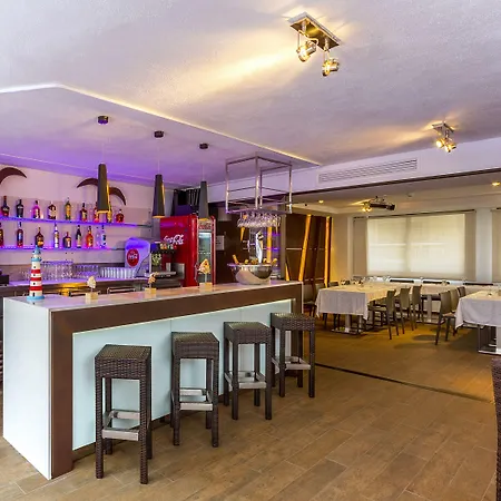 Neptuno & 4 Sup Hotel 4*
