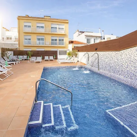 Neptuno & 4 Sup 4* Calella
