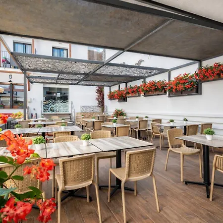 Hotel Neptuno & 4 Sup Calella