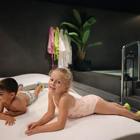 Neptuno & 4 Sup Hotel 4*