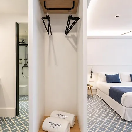 Neptuno & 4 Sup Hotel 4*