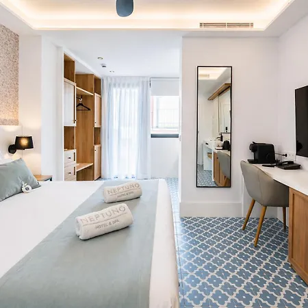 Neptuno & 4 Sup Hotel